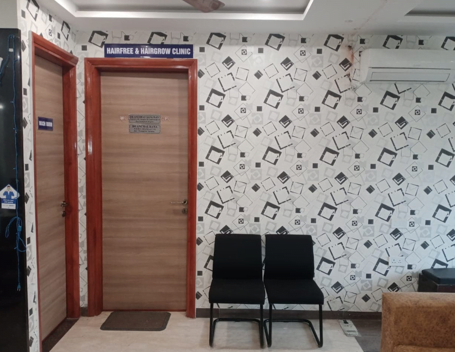 patient waiting area at hairfree and hairgrow pune clinic