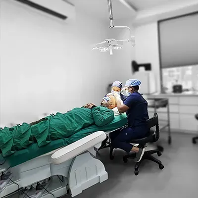 Best hair transplant in Vapi professional hair services
